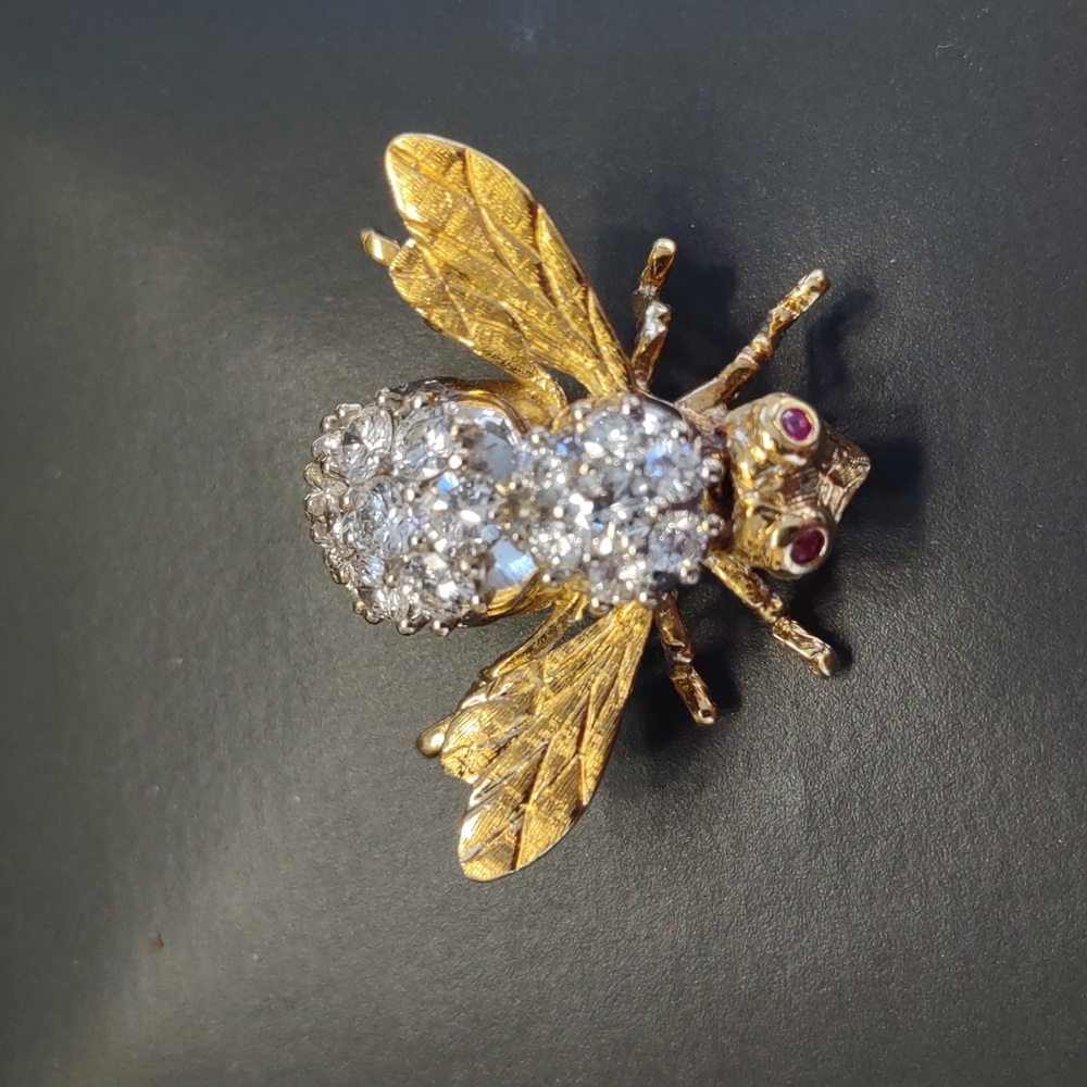 Diamond Bee pin brooch Ruby eyes, 18k yellow gold, Herbert Rosenthal Natural - Picture 7 of 15